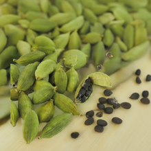 Load image into Gallery viewer, Kerala Green Cardamom - केरल हरी इलायची ( 8 MM Plus Sized)
